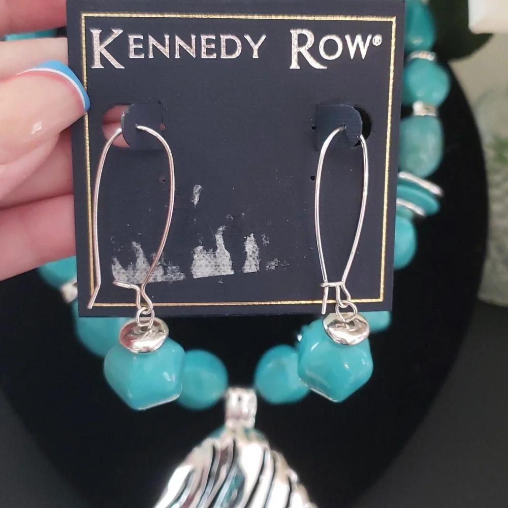 Kennedy row turquoise color necklace and earrings set - Picture 2 of 4